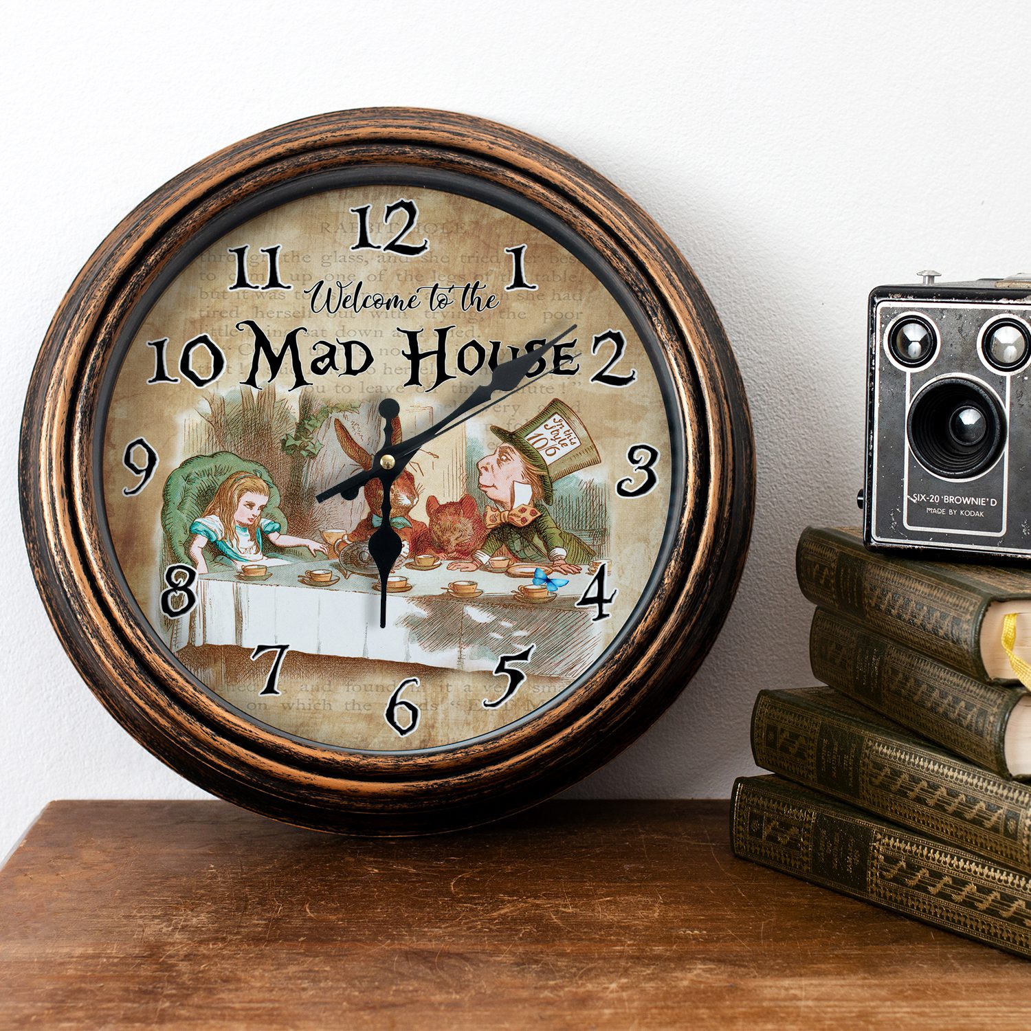 Alice in Wonderland Mad Hatter Tea Party Wall Clock KNC03